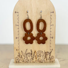 Load image into Gallery viewer, Drop Daisy Leather Earrings